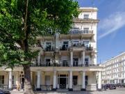 2 bed 1st Floor Flat to rent in London Kensington And...