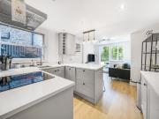 2 bed 1st Floor Flat to rent in London Lambeth, SW2,...