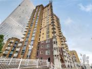 2 bed 1st Floor Flat to rent in London Tower Hamlets,...