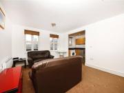 2 bed 1st Floor Flat to rent in London Tower Hamlets,...