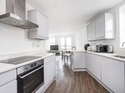 2 bed 1st Floor Flat to rent in London Tower Hamlets,...