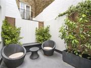 2 bed 1st Floor Flat to rent in London Westminster, W1H,...