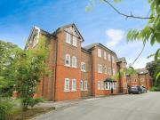 2 bed 1st Floor Flat to rent in Manchester Greater...