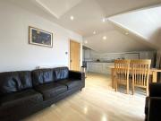 2 bed 1st Floor Flat to rent in Portsmouth Hampshire,...