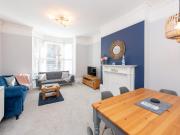 2 bed 1st Floor Flat to rent in Portsmouth Hampshire,...