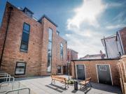 2 bed 1st Floor Flat to rent in Portsmouth Hampshire,...