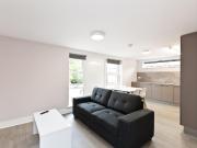 2 bed 1st Floor Flat to rent in Sheffield South...