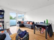 2 bed 1st Floor Flat to rent in Stoke Newington Hackney,...