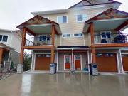 2 Bed / 2.5 Bath FURNISHED Duplex