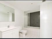 2 Bed 2 Bath 1 Car Apartment in a Fantastic Location!