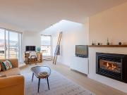 2 Bed+ 2 Bath Apartment 1 Block Away From Kits Beach!