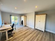 2 bed 2 bath flat, Hendon, garden, bills inc!