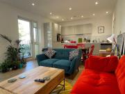 2 bed, 2 bath flat pond view on Elizabeth line