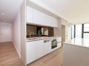 2 Bed 2 Bath in Docklands With Car Space