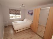 2 Bed 2 bath, modern flat, Settlers Court, E14