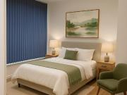 2 bed 2 bath penthouse apartment off Broad Street