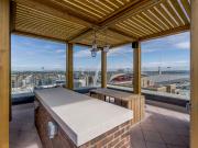 2 Bed Apartment AY Has an Apartment
