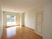 2 bed apartment to let in nimes