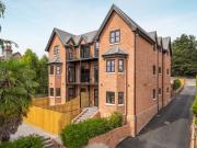 2 bed apartment to rent in London Road, High Wycombe,...