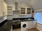 2 Bed First floor Maisonette good transport links