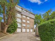 2 bed flat / apartment 47 park hill road bromley br2...