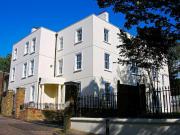 2 bed flat / apartment cabrini house honor oak se23...