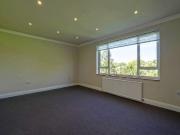 2 Bed Flat, Beechwood Close, N2