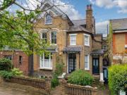 2 Bed Flat, Bolingbroke Grove, SW11