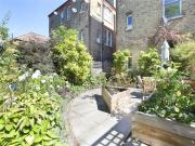 2 Bed Flat, Bonneville Gardens, SW4