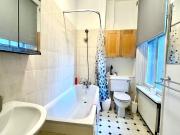 2 Bed Flat, Boutflower Road, SW11