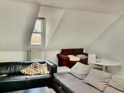 2 Bed Flat, Chestnut Grove, SW12