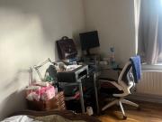 2 Bed Flat, Chiswick High Road, W4