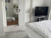 2 Bed Flat, Clarendon Drive, SW15