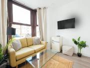 2 Bed Flat, Empress Avenue, IG1