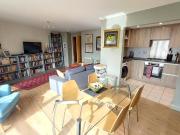 2 bed flat for rent in The Shore