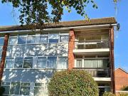 2 bed flat for sale