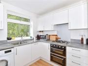 2 bed flat for sale