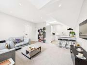 2 bed flat for sale