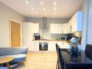 2 bed flat for sale