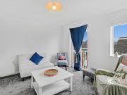 2 bed flat for sale