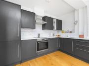 2 bed flat for sale