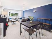 2 bed flat for sale