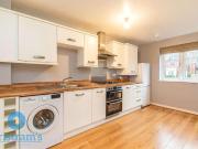 2 bed flat for sale