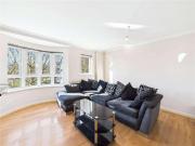 2 bed flat for sale