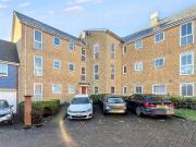 2 bed flat for sale