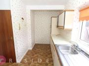 2 bed flat for sale