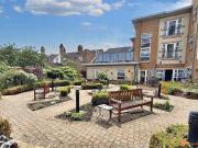 2 bed flat for sale