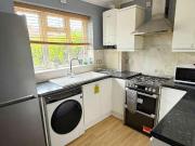 2 bed flat for sale