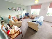 2 bed flat for sale
