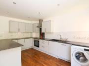 2 bed flat for sale